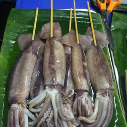 หมึกย่างหน้าวัดโพธิ์