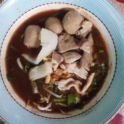 ก๋วยเตี๋ยว เจ้พี
