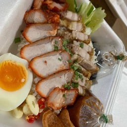 อาก้า หมูกรอบ อาก้า หมูกรอบ