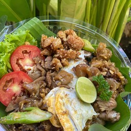 เส้นใหญ่ผัดซีอิ้ว