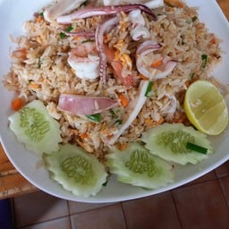 ข้าวผัดทะเล