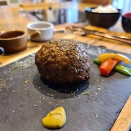 วากิวแฮมเบิร์ก (160กรัม) (Wagyu Hamburg 160 Grams) (A la carte)