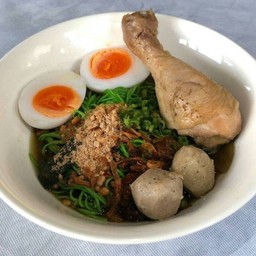 ก๋วยเตี๋ยวสเปเซียล ไก่ อิ่มจุใจ