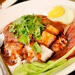 ข้าวหมูแดง