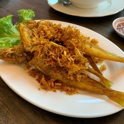 ปลาทรายทอดขมิ้น