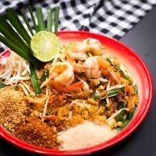 ผัดไทยกุ้งสด