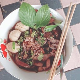 ไก่หมุนหมักน้ำผึ้งชาววัง