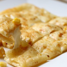 โรตีข้าวโพด + ชีส