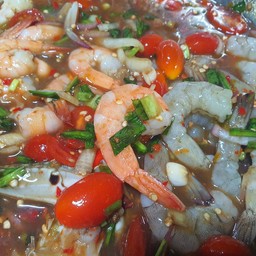 ยำกุ้ง 2 สีปลาร้านัว