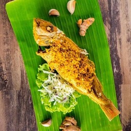 ปลาแดงทอดขมิ้น