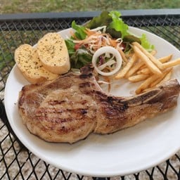 นั่งเล่น steak&coffee