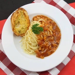 สปาเก็ตตี้ซอสโบโลเนสไก่