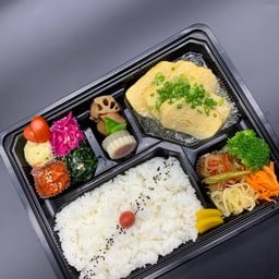 Japanese Omelette Lunch Box(板前のだし巻き弁当)