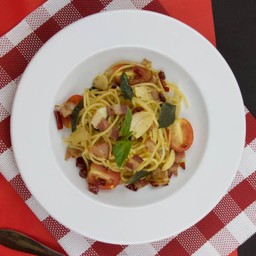 สปาเก็ตตี้ผัดพริกแห้งเบคอน