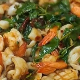 กระเพราทะเล(กับข้าว)