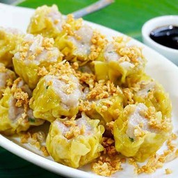 ปาท่องโก๋ หน้าสหกรณ์ออมทรัพย์ครู