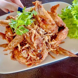 ปีกไก่ทอดน้ำปลา