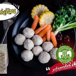 ลูกชิ้น อกไก่ล้วน (แช่แข็ง) 1 กก.