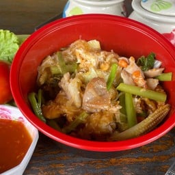 เตี๋ยวเรือเฮียนัท (จัดจ้าน) ก๋วยเตี๋ยว สเต็ก ส้มตำ ยำ ตามสั่ง จัดจ้าน