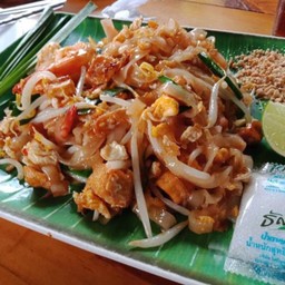 ผัดไทยกุ้งสด