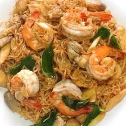 ผัดมาม่าต้มยำ