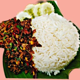 กะเพราเนื้อ พริกแห้ง