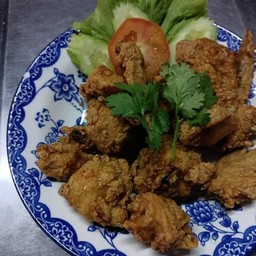 ปีกไก่ทอดน้ำปลา
