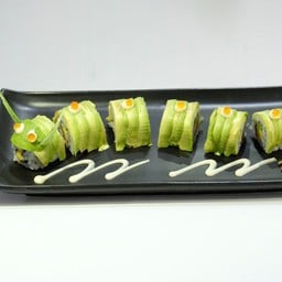 ข้าวห่อสาหร่ายหน้าอโวคาโด้ 6ชิ้น