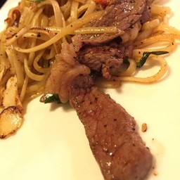 สปาเกตตีพริกไทยดำเนื้อ