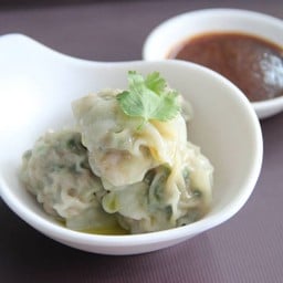 เกี๊ยวเซี่ยงไฮ้  Shanghai Dumpling