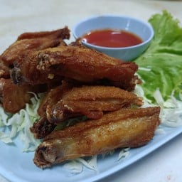 ปีกไก่ทอดทรงเครื่อง