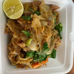 ผัดซีอิ้วหมู