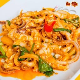 ปลาหมึกผัดไข่เค็ม