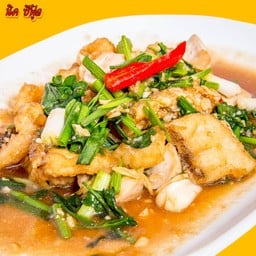 เนื้อปลากะพงผัดขึ้นฉ่าย