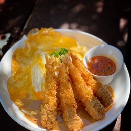 ข้าวฉู่ฉี่กุ้งกรอบไข่ข้น