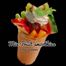 โต๊ะชมพู