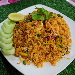 ข้าวผัดต้มยำทะเล