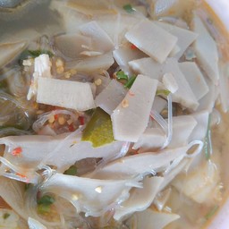 แกงหน่อไม้ดองอีสานใส่หมูสดหอมสุดๆต้องลอง
