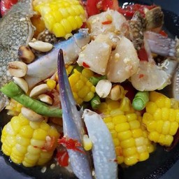 ตำข้าวโพดปูม้าปลาร้า