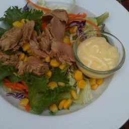 สลัดทูน่า