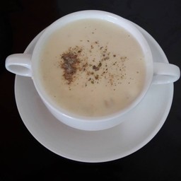 ซุปครีมข้าวโพด+ขนมปังกระเทียม