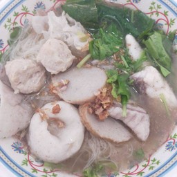 เส้นใหญ่ปลา,รวมน้ำใส