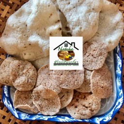 Natcha  ข้าวเกรียบปลาและลูกหยี แสนอร่อย