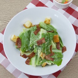 ซีซาร์สลัดเบคอน