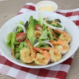 สลัดกุ้งกรอบ