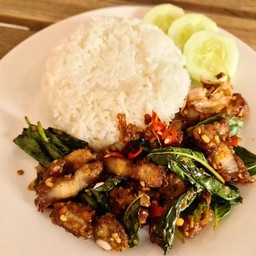 ข้าวกะเพราหมูกรอบ CDG