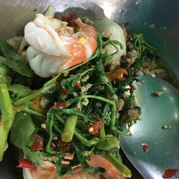 ยำผักกะเฉด