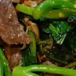 ข้าวราดคะน้าเนื้อน้ำมันหอย+ไข่ดาว