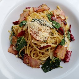 สปาเก็ตตี้พริกแห้ง (Spaghetti Aglio Olio)