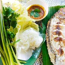 ปลาเผาผักสดคุณหญิง